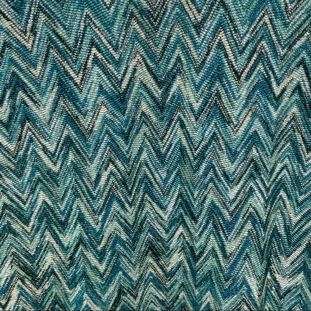 Dana Buchman Chevron Design Top - Picture 2 of 4